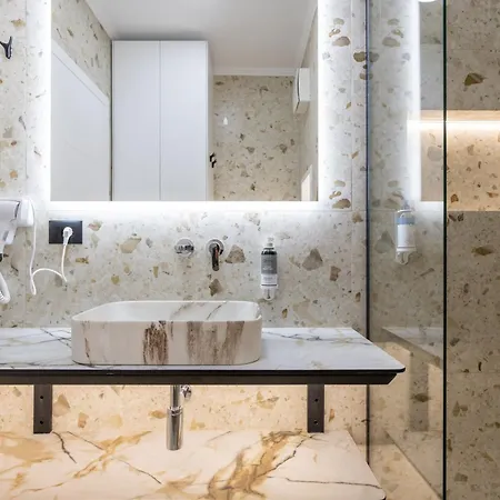 The View - Ruby, Luxury, شقة